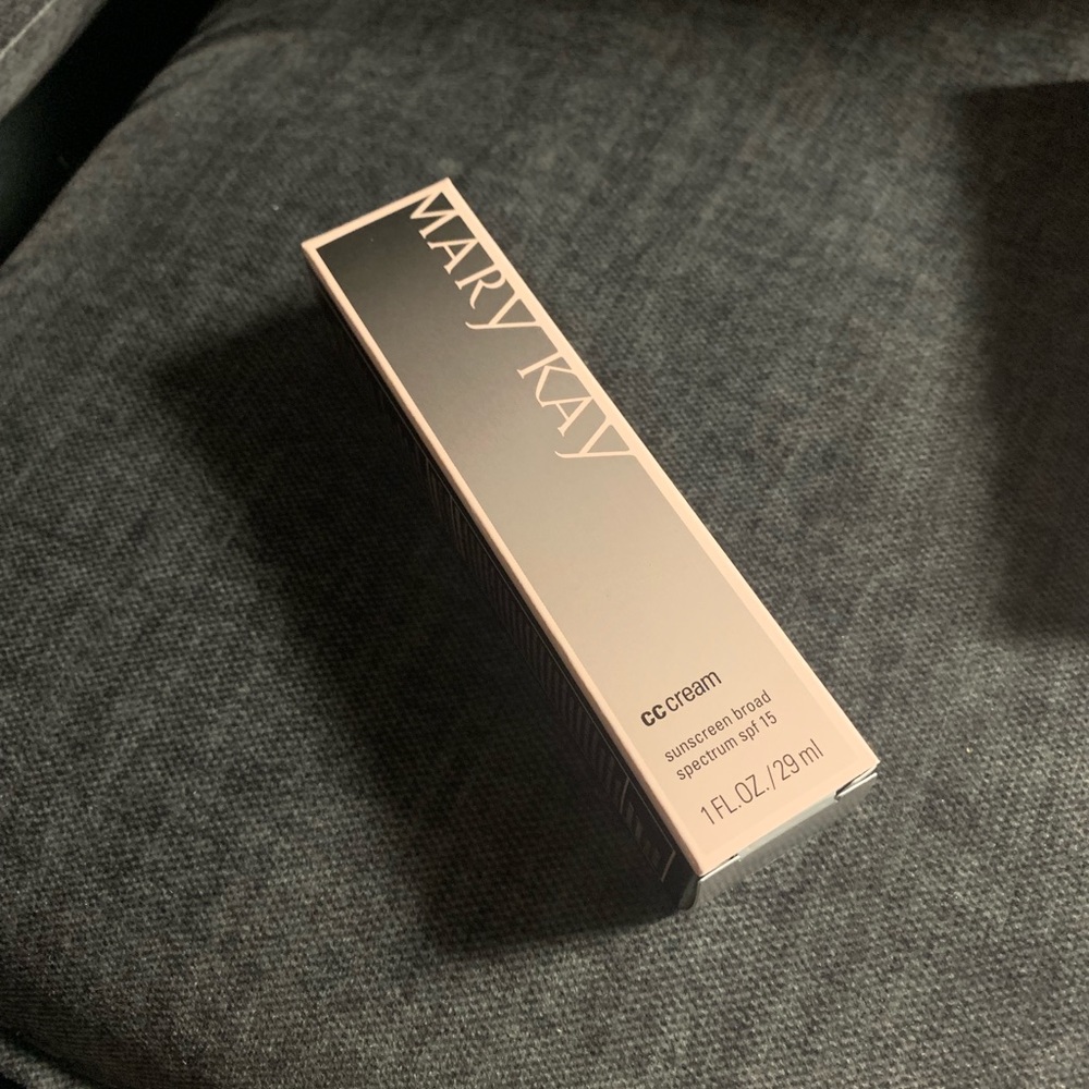 Mary Kay CC Cream Light to Medium